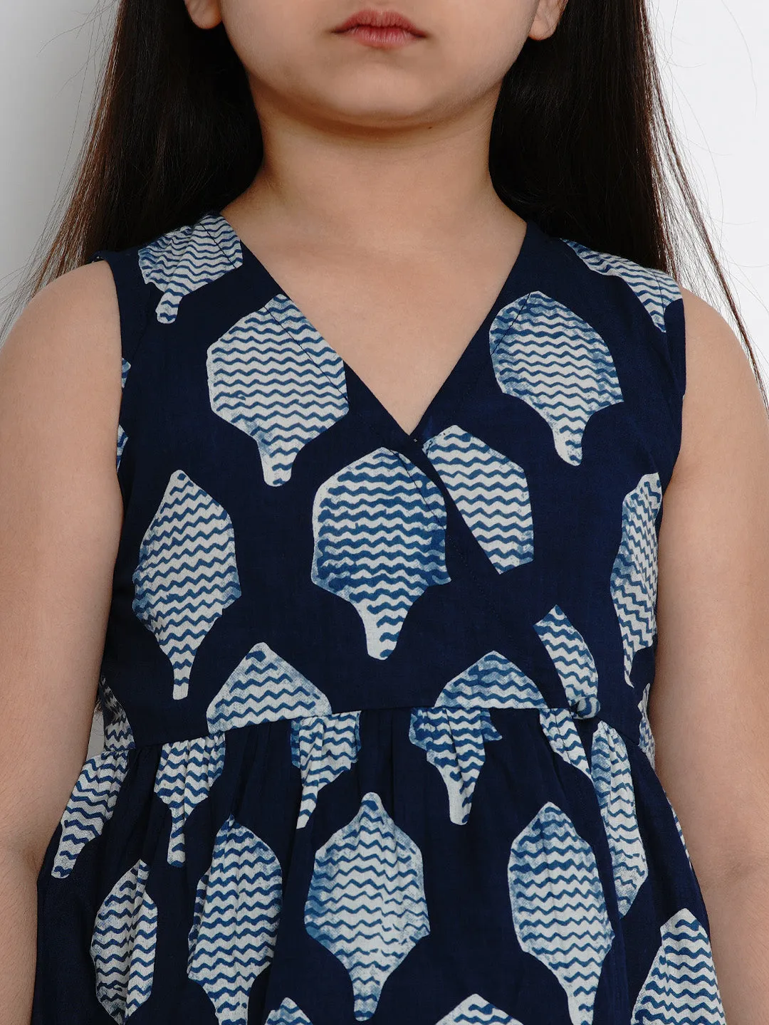 Jashvi Girls Navy Blue Printed Top with Pant Set