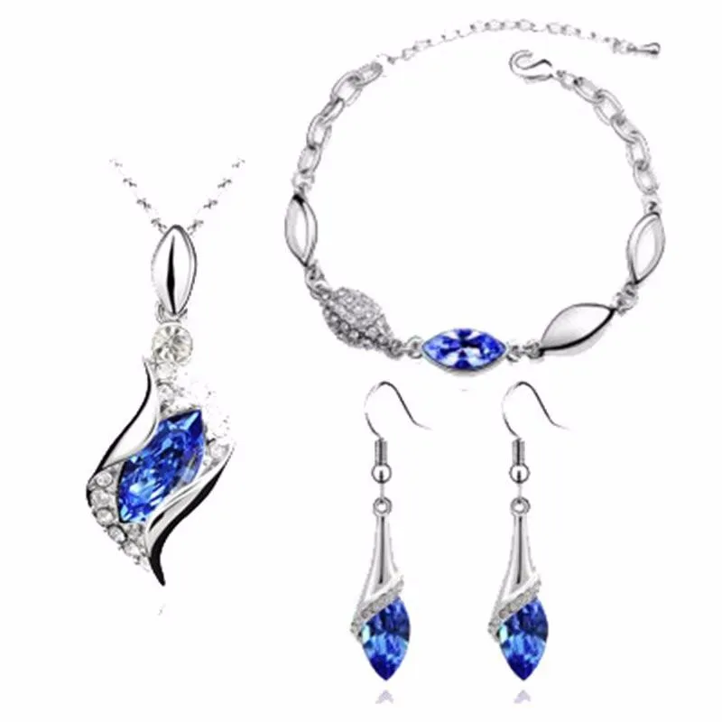 Women Elegant luxury Design Crystal  Necklace Sets